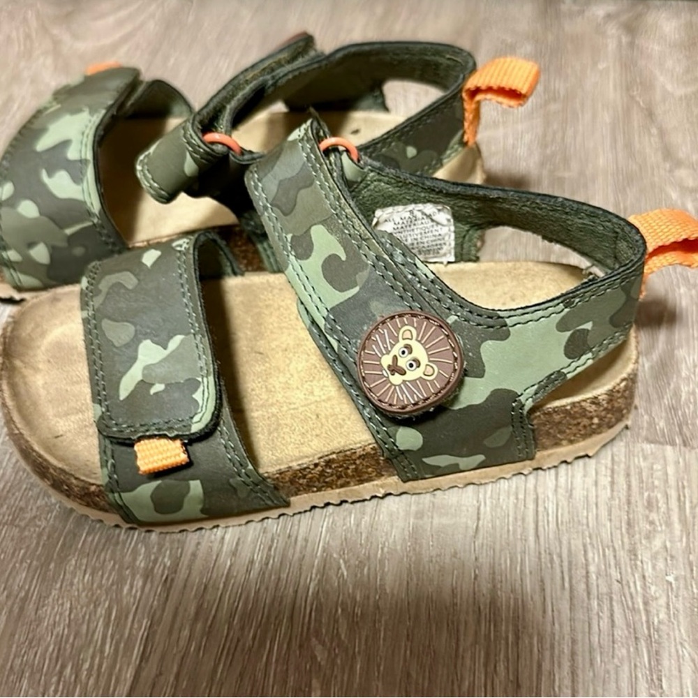 GYMBOREE Camo Toddler Boy Sandals Size 8
